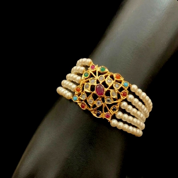 Bracelet and haathphool